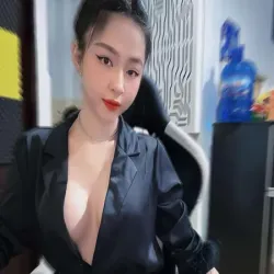 Berliner Erotikmodell Asia Girly - ASIAHUREN